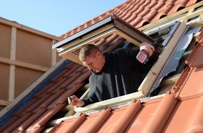 Pose de fenêtres de toit Velux à Sarraguzan